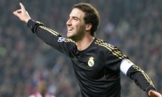 开云平台-宿命锁链在今晚断裂，而星辰正在他脚下升起