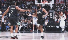 开云体育官网-快船队关键球员受伤，球队面临挑战