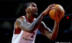 开云体育官网-老鹰球员被疫情影响，暂时无法参加训练