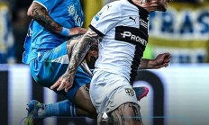 开云体育入口-那不勒斯主场击败国米，进攻连续得分