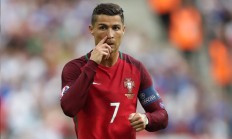 开云体育下载-佩德里的神圣复仇，黄黑风暴如何撕裂德甲新王