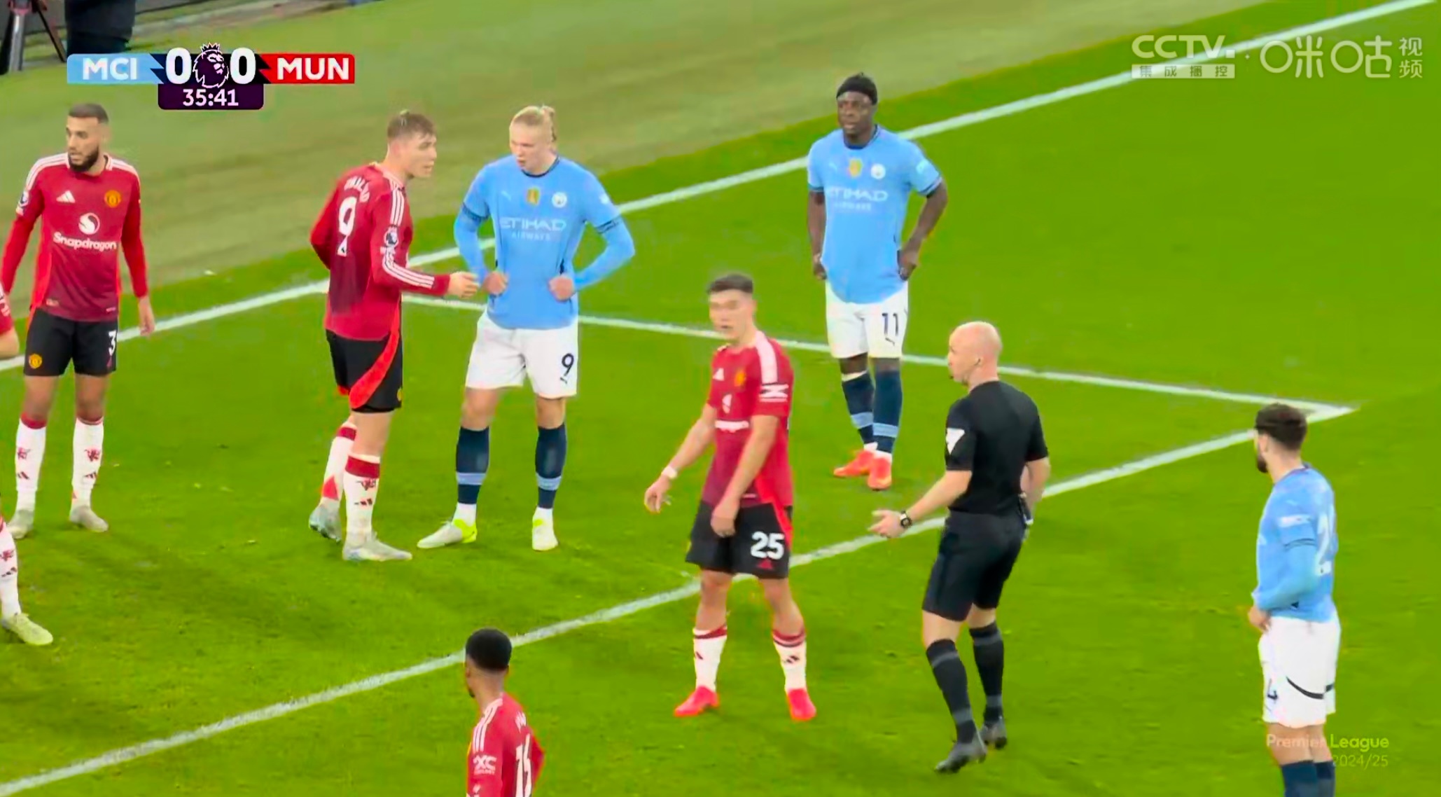 曼联连战连败，卫冕冠军重伤意外举步维艰