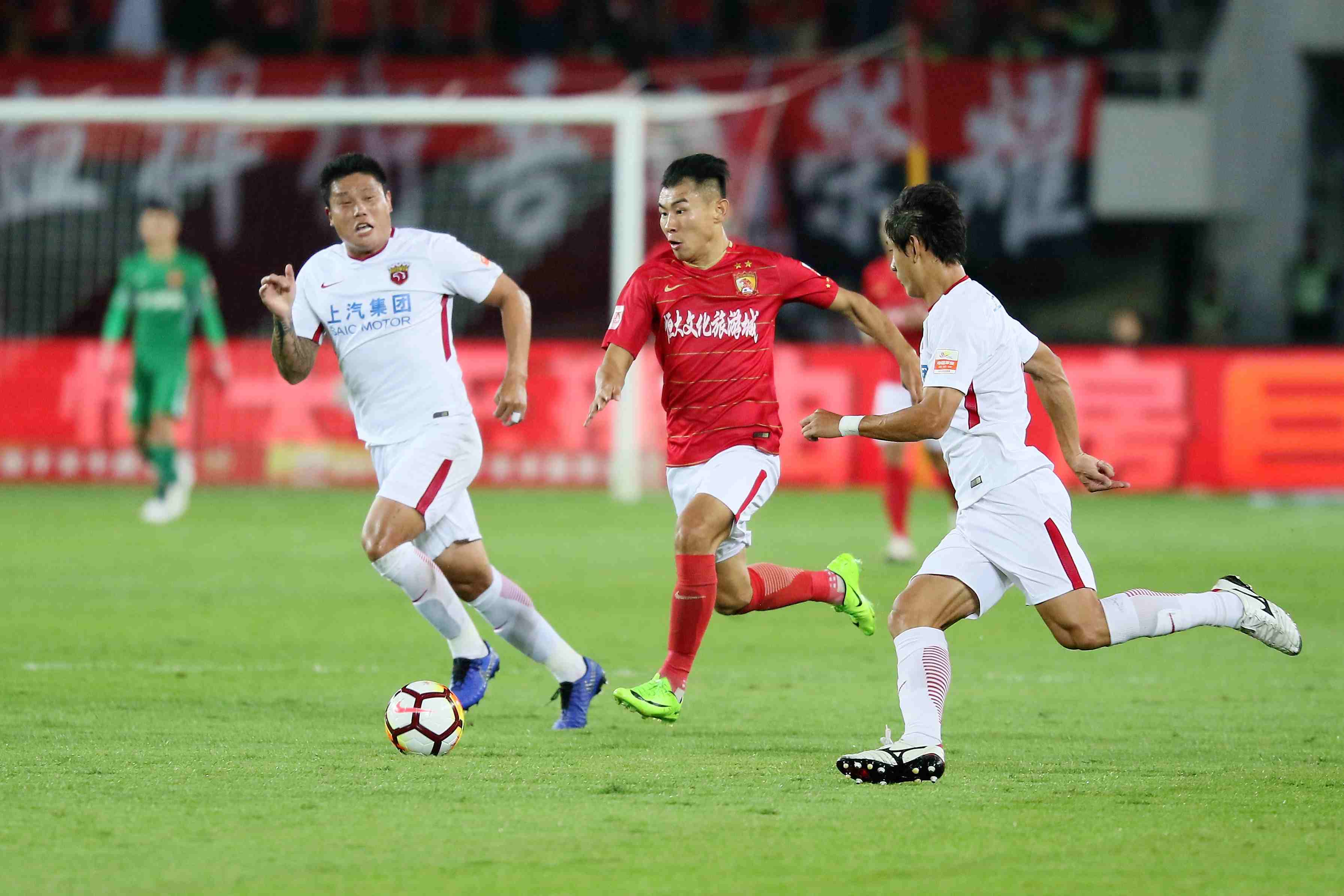 恒大客场大败，连战连败状态不佳