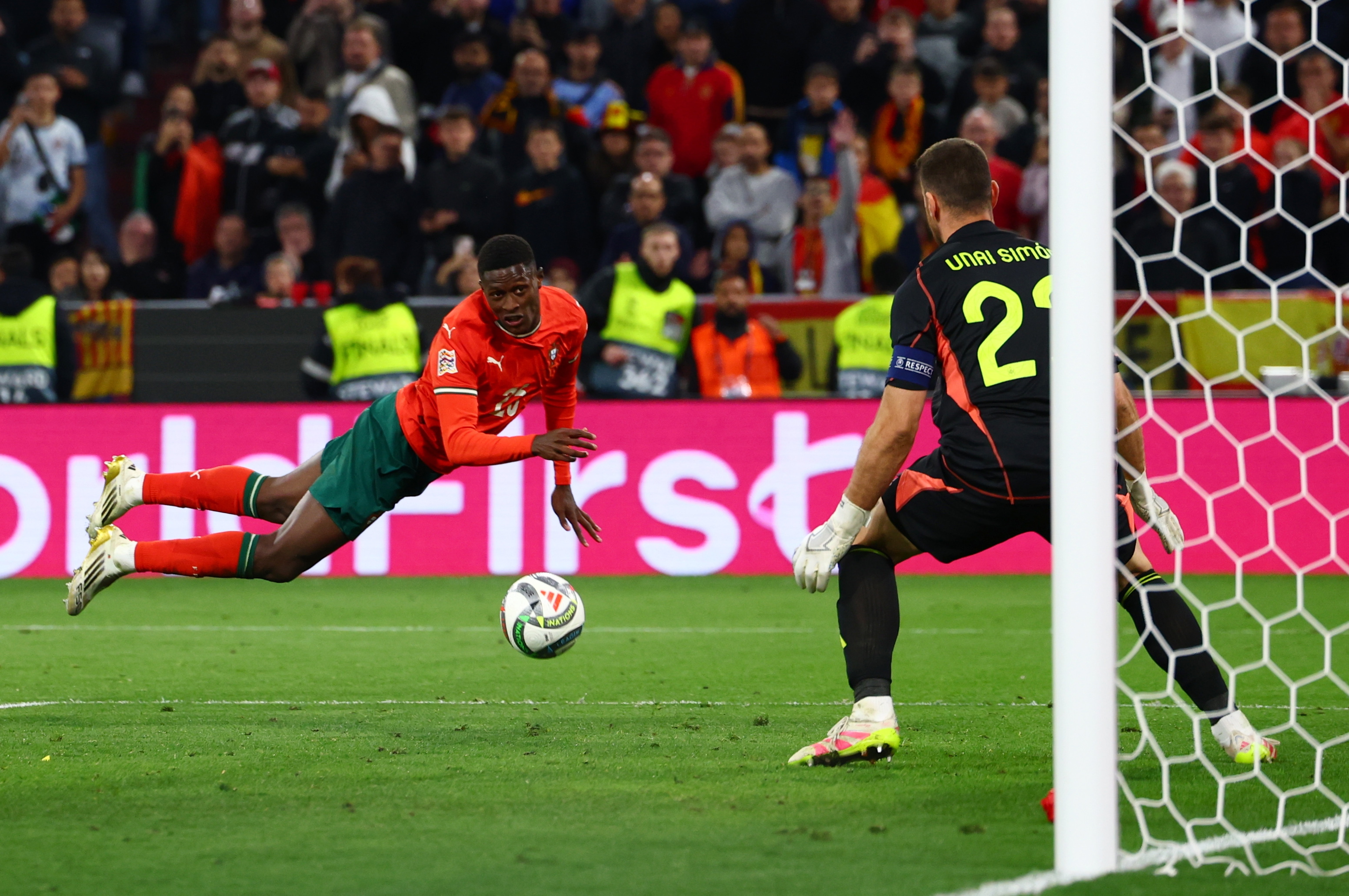 葡萄牙队力克匈牙利,欧洲杯开门红 葡萄牙队力克匈牙利,欧洲杯开门红