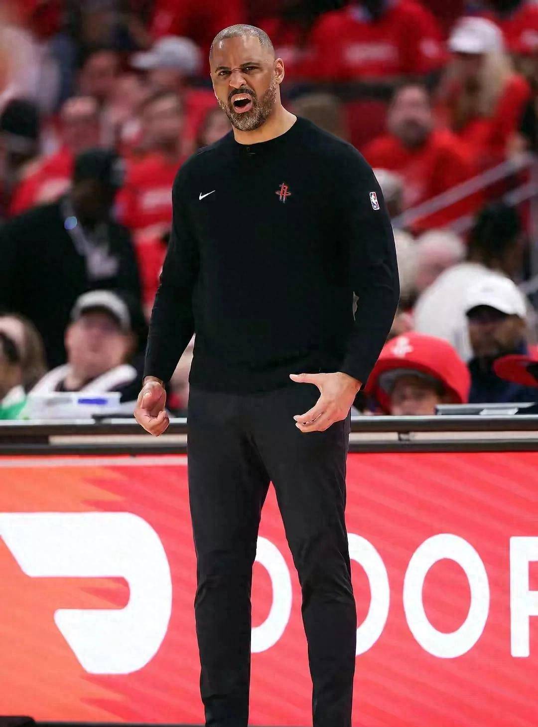 火箭换帅,战绩失利引争议 火箭换帅,战绩失利引争议