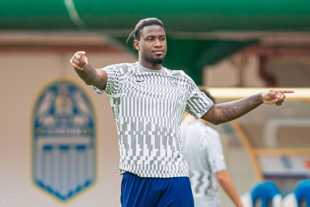 包含甘肃舟曲惊险险胜新疆延边，继续领跑积分榜的词条