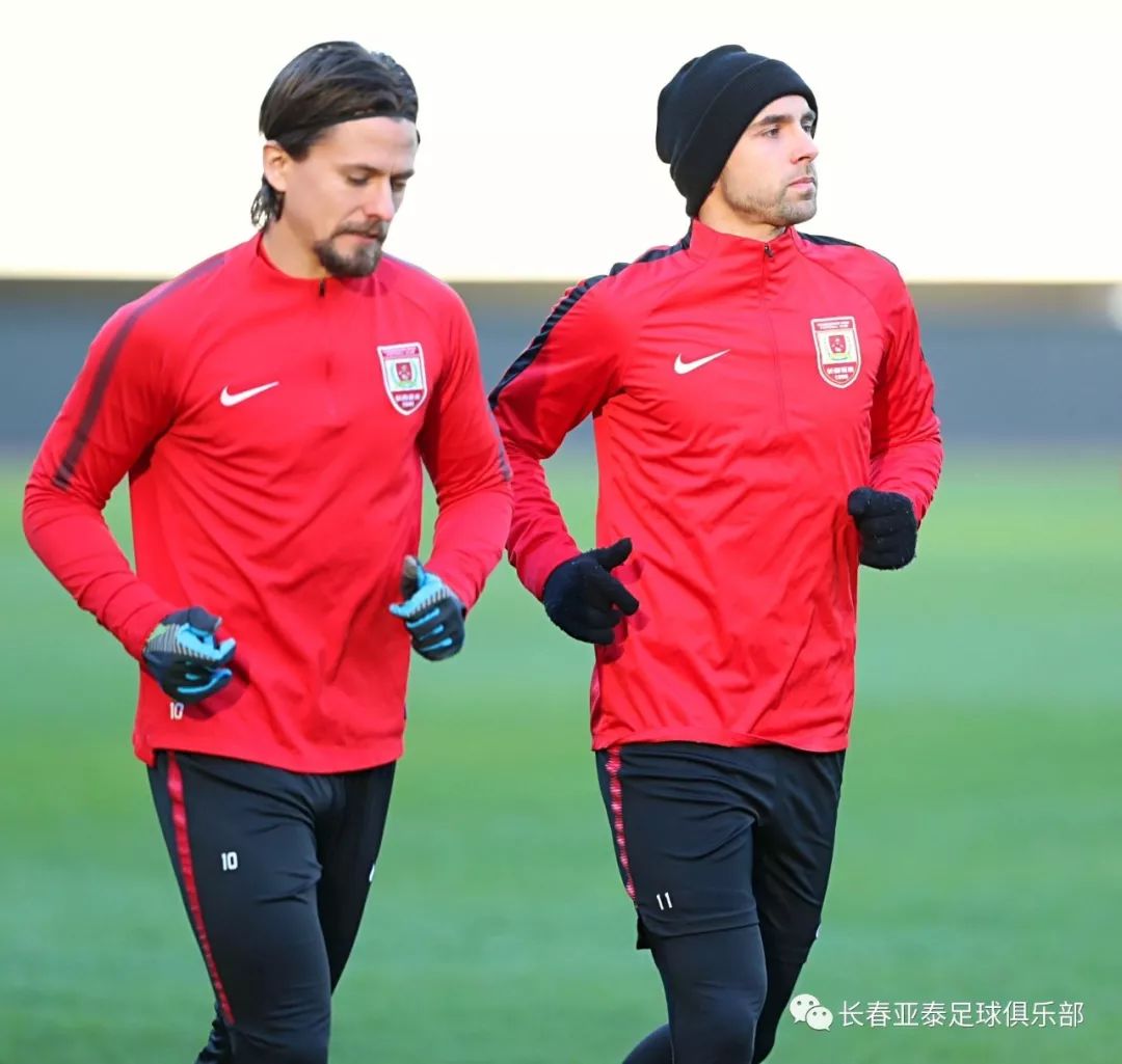 雷加利斯客场挑战塞维利亚,争取胜利 雷加利斯客场挑战塞维利亚,争取胜利