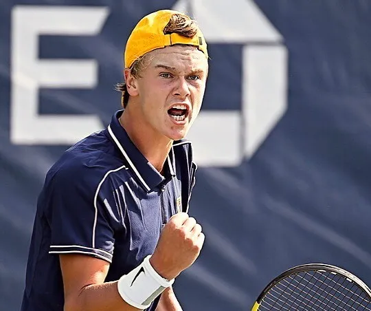 关于拉沃尔杯险胜美网，穆雷刷新纪录的信息