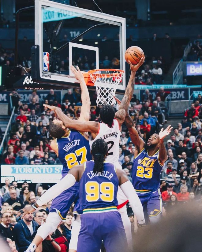 包含热火完胜广东队，戈贝尔状态火热的词条