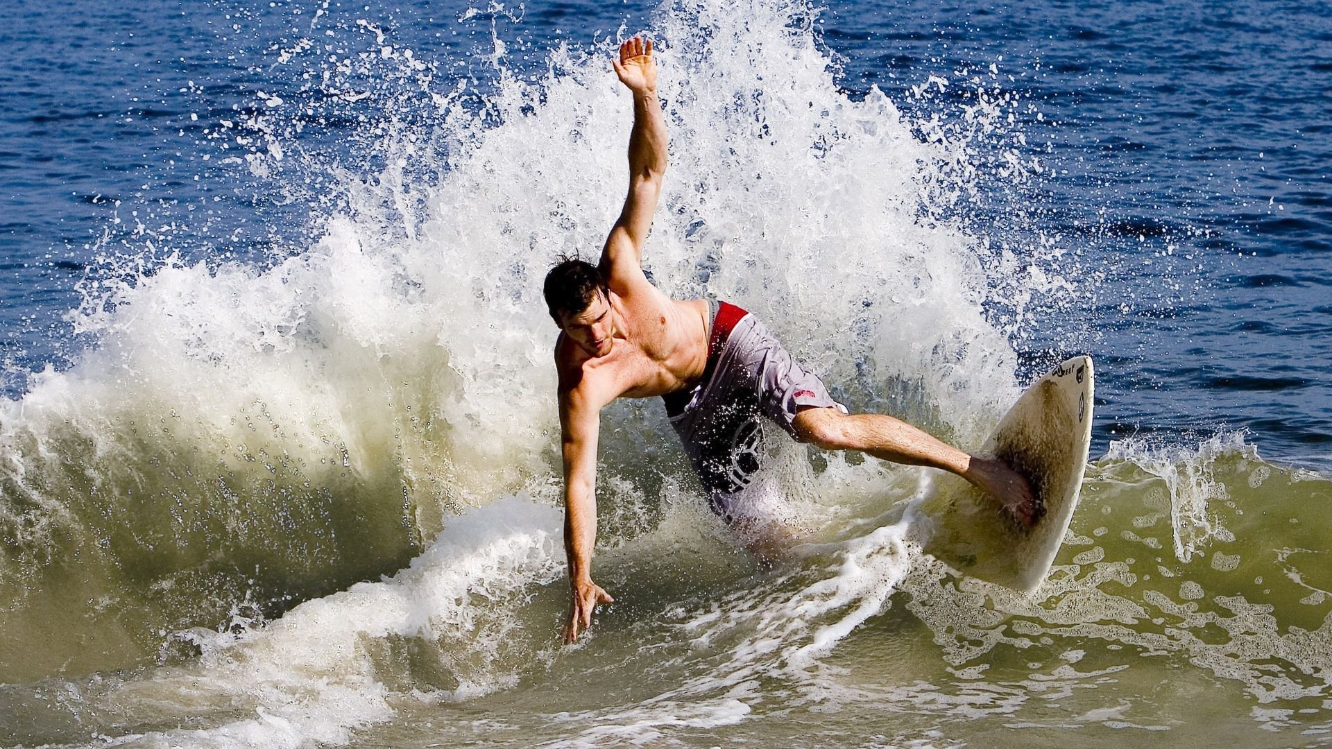 东方智慧破欧陆雄关,中国围棋少年以静制动,库尔图瓦执子惊艳四座